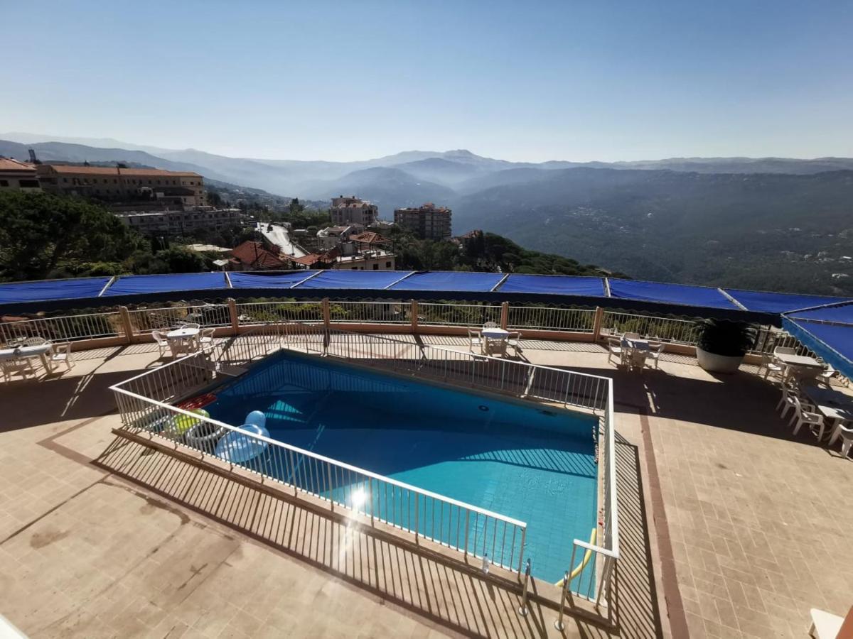 Le Crillon Otel Brummana Dış mekan fotoğraf