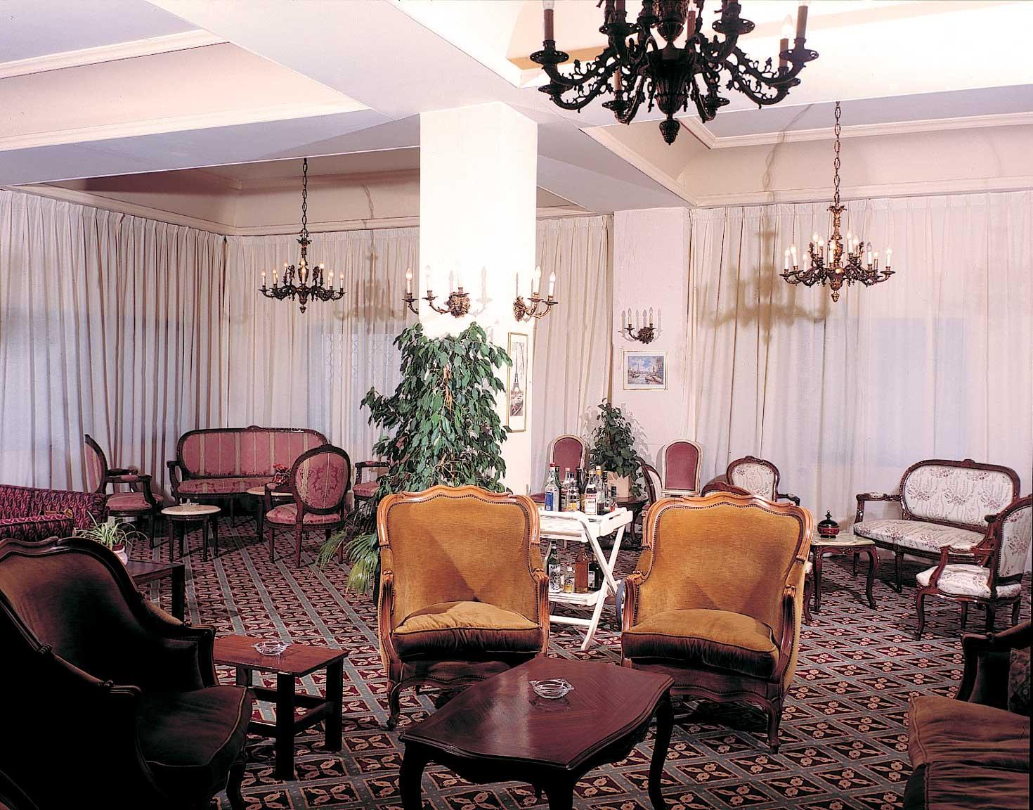 Le Crillon Otel Brummana Dış mekan fotoğraf