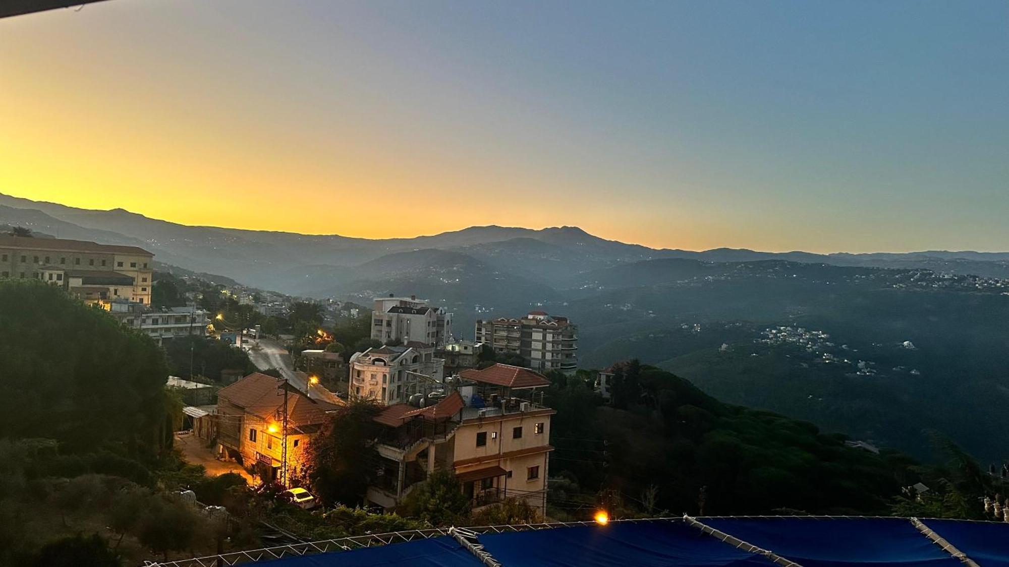 Le Crillon Otel Brummana Dış mekan fotoğraf