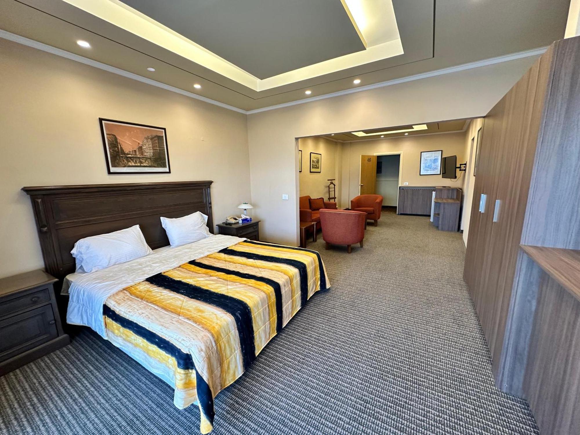 Le Crillon Otel Brummana Dış mekan fotoğraf