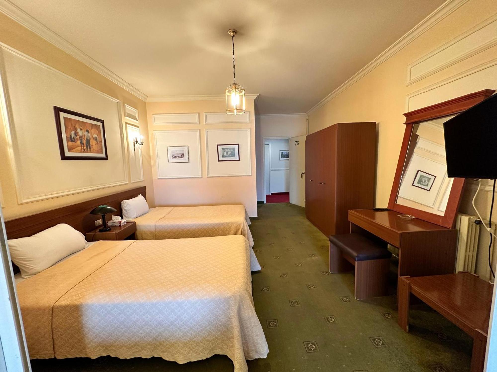 Le Crillon Otel Brummana Dış mekan fotoğraf